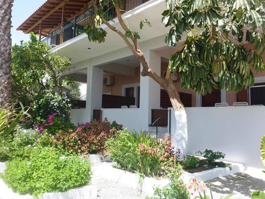 Studios Resbithas Githio Exterior foto