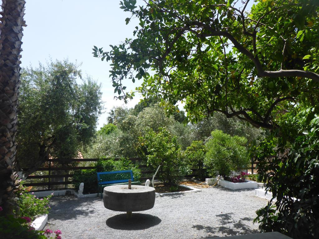 Studios Resbithas Githio Exterior foto