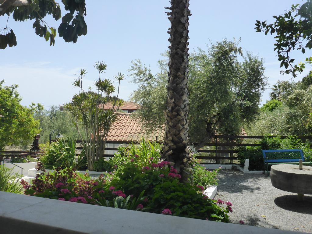Studios Resbithas Githio Exterior foto